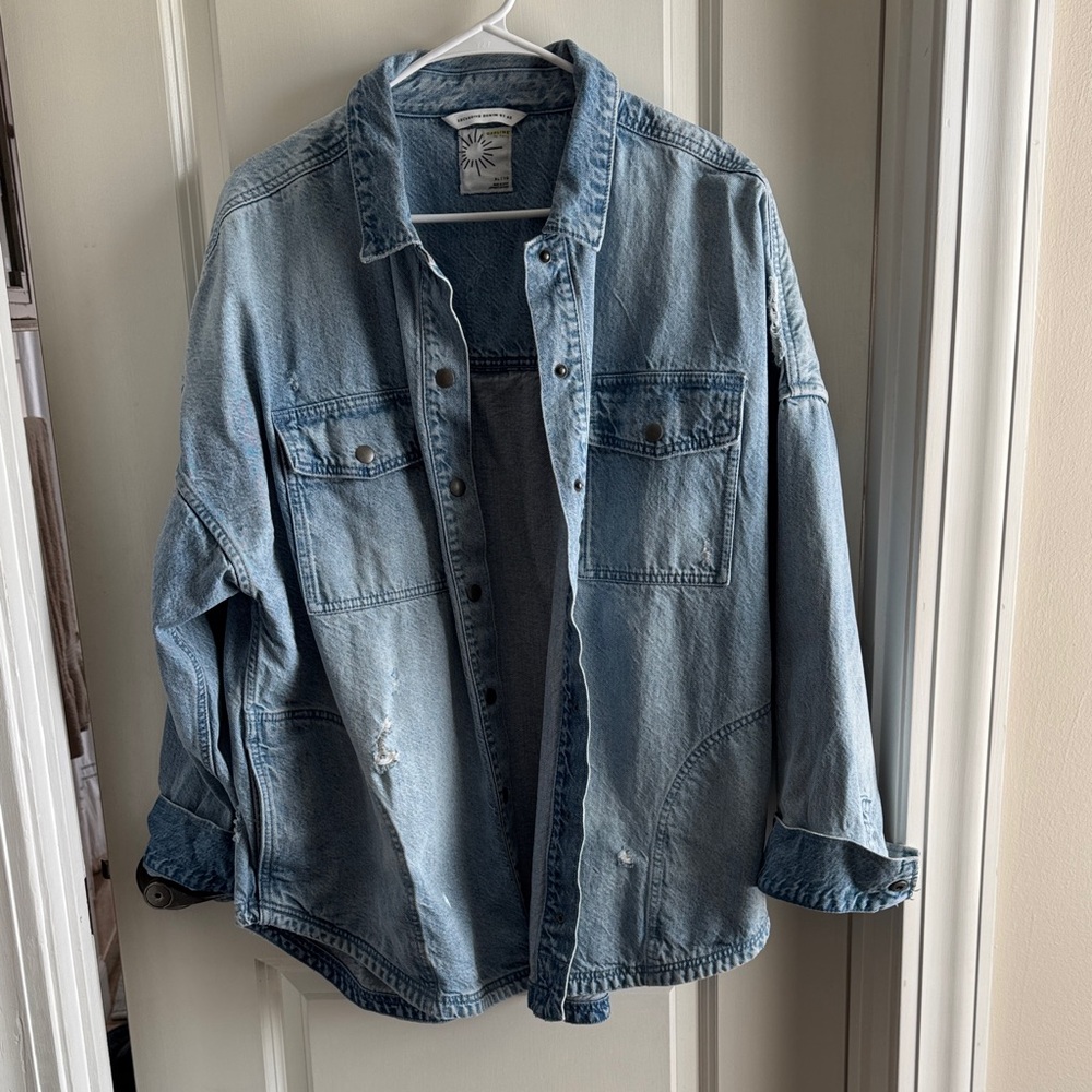 aerie Light Wash distressed Denim heavy shacket - Pale Blue